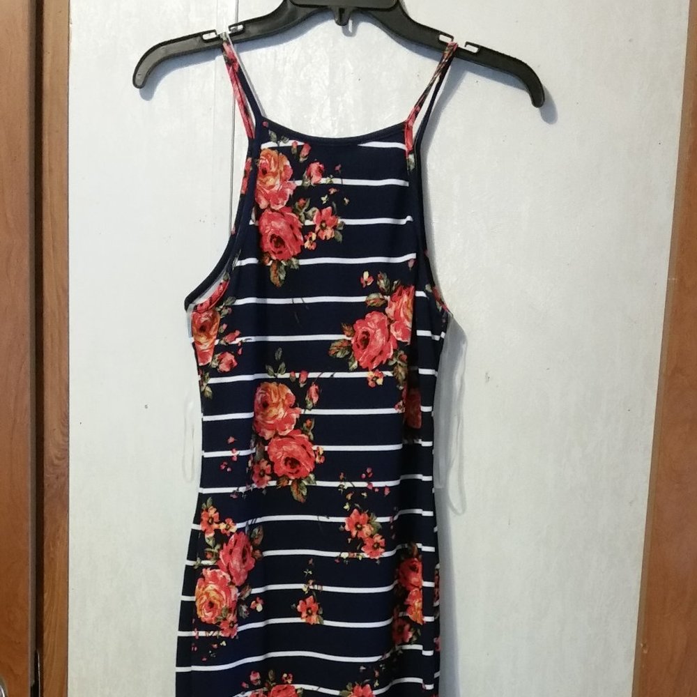New without Tags Navy Roses Dress Sz Large